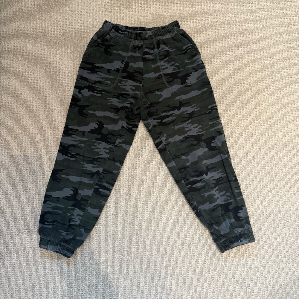 Sanctuary Dark Green/Gray Camo Sweatpants Joggers